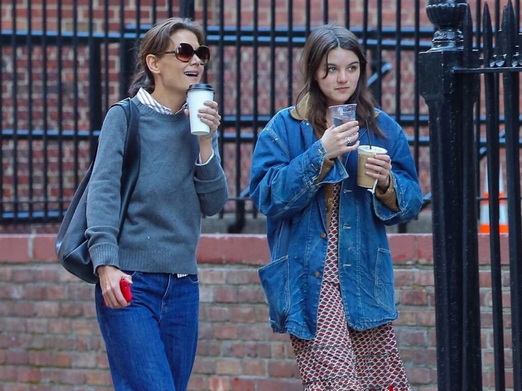 918a18827171 suri cruise katie coffee