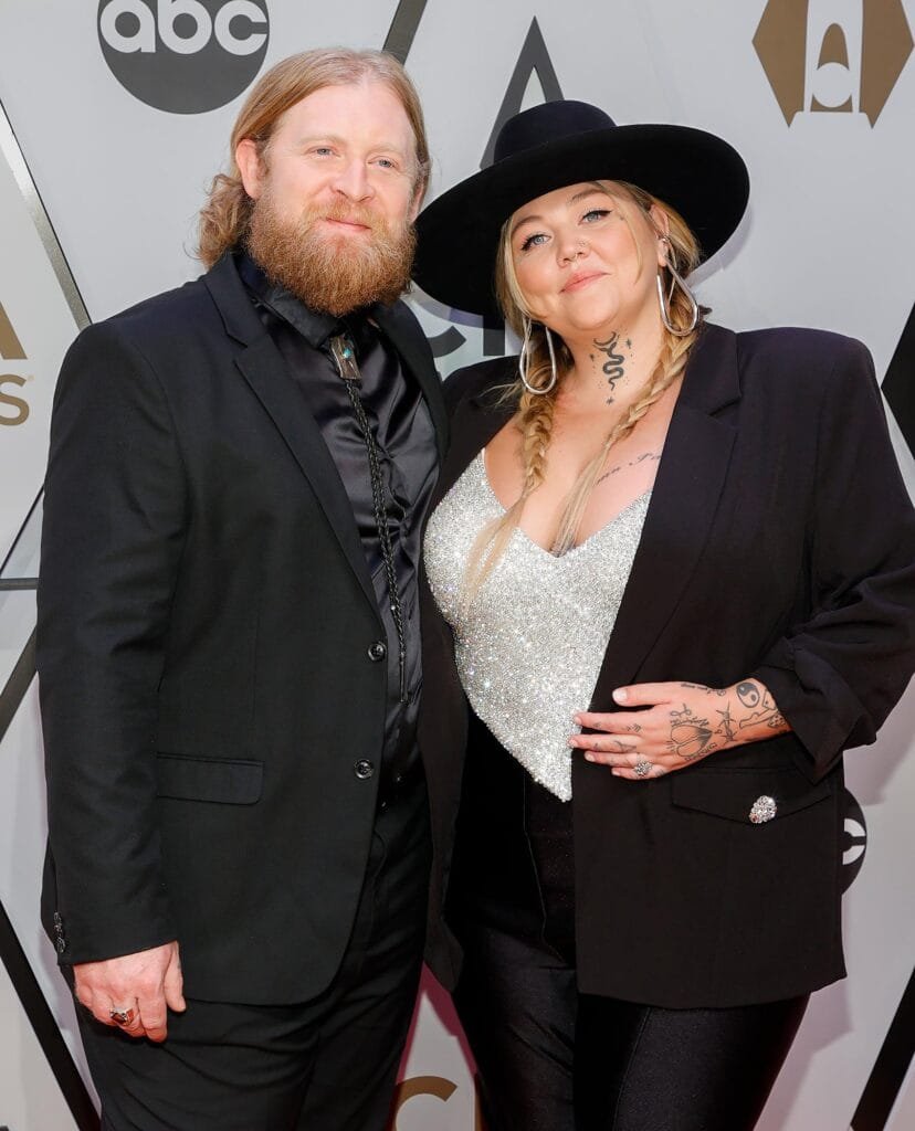 Elle King and Daniel Tooker Timeline 0 Fagi2j