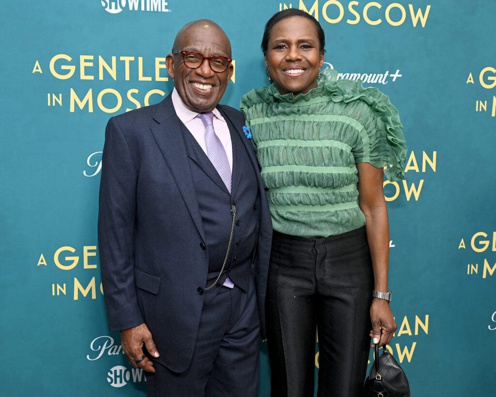 Today Al Roker Thanks Wife Deborah Roberts for Not Pulling the Plug on 29th Wedding Anniversary 22J1xw