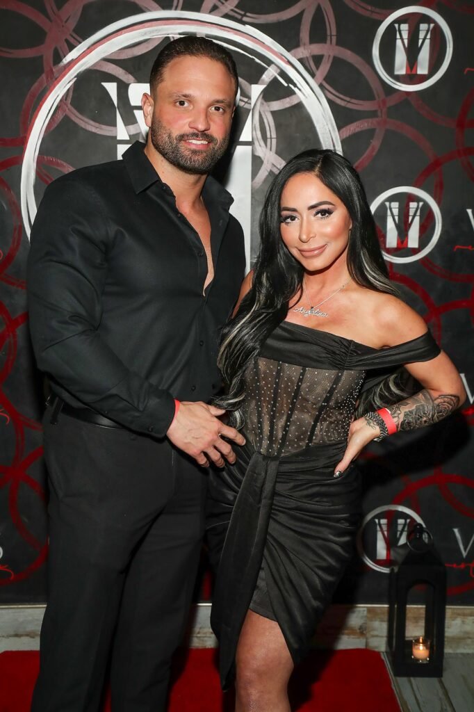 Jersey Shore Angelina Pivarnick Pleads Guilty to Disorderly Conduct After Domestic Violence Incident Vinny Tortorella 9jZvHn